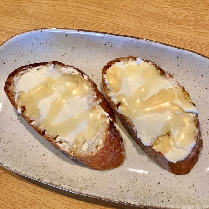 はちみつクリームチーズフランス レシピ 作り方 By あやのこうじみそまろ 楽天レシピ はちみつクリームチーズフランス レシピ 作り方 By あやのこうじみそまろ 楽天レシピ